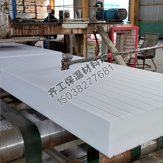 擠塑板和巖棉板哪個保溫效果好？